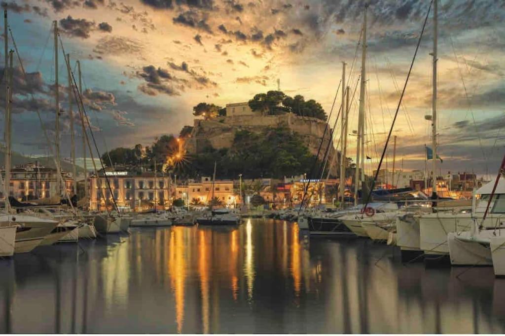 Apartamento En Primera Linea De Playa Denia Dış mekan fotoğraf