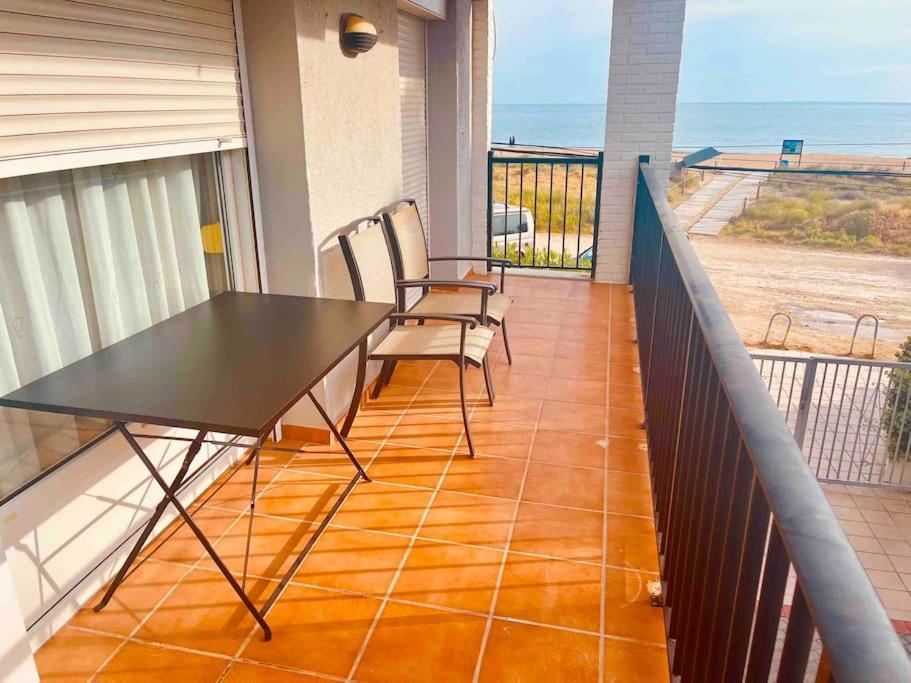 Apartamento En Primera Linea De Playa Denia Dış mekan fotoğraf
